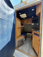 2016 Platinum Silver 3 Horse Living Quarters - Image 7