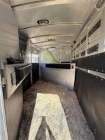 2016 Platinum Silver 3 Horse Living Quarters - Image 4